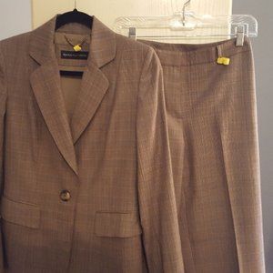 Women's suit